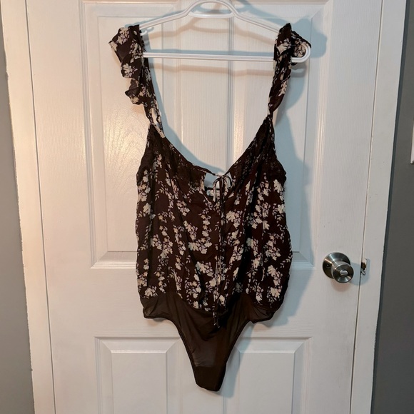 Free People Body Suit - Picture 2 of 11